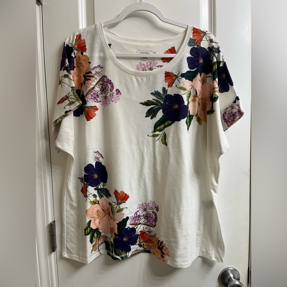 CHICOS FLORAL TOP